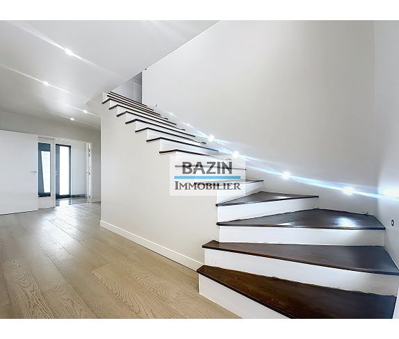Maison - 280m ²