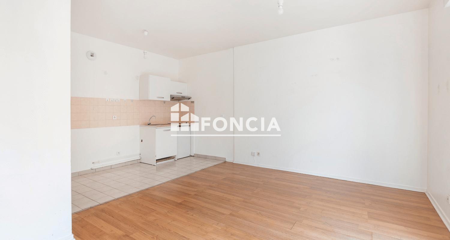 Appartement avec balcon proche gare de Savigny-sur-Orge
