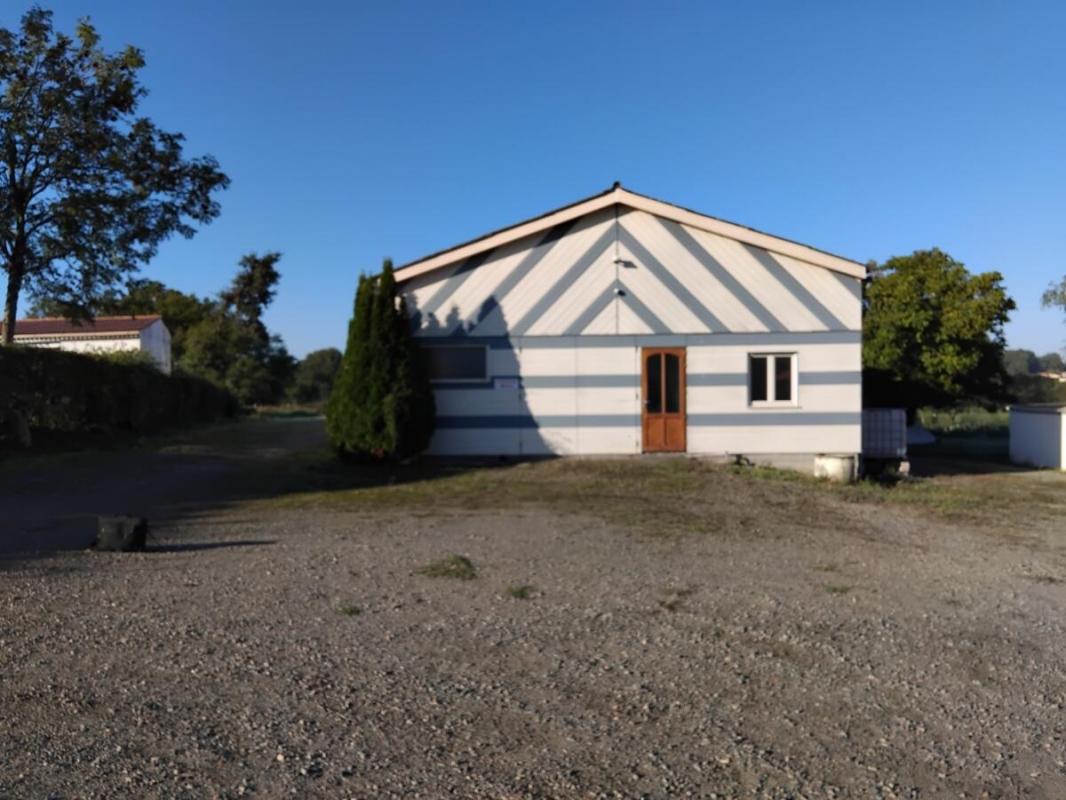 Appartement à vendre, 1 pièces, 400 m², Largeasse