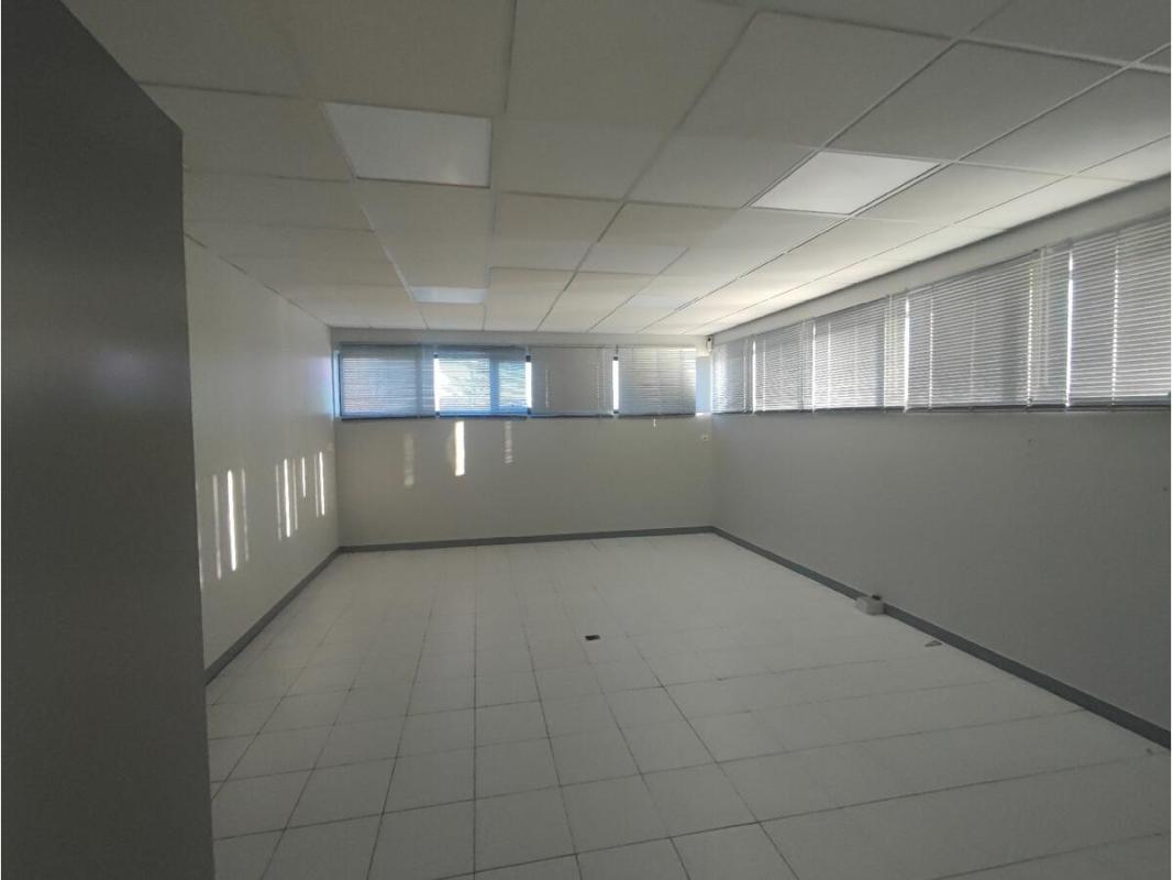 BÃ¢timent F12 - Photo 3