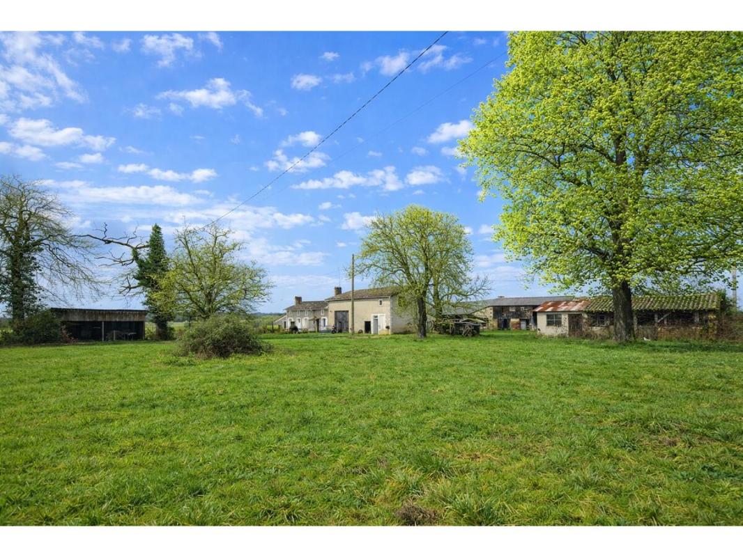 Maison à vendre, 2 pièces, 67 m², Montpon Menesterol