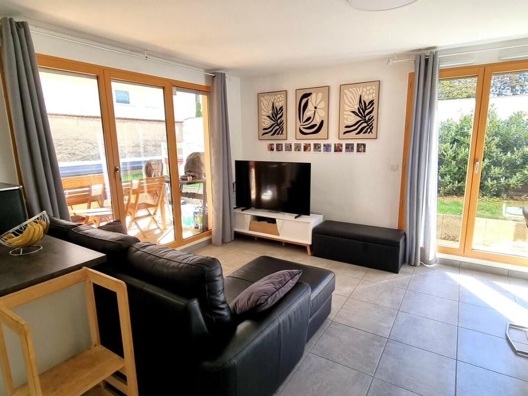 Appartement à vendre, 3 pièces, 64 m², Meyzieu