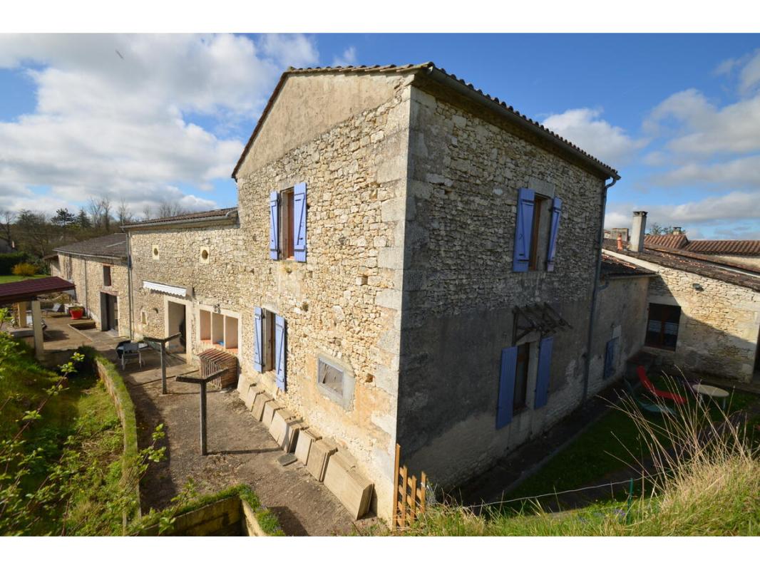 Maison à vendre, 14 pièces, 385 m², La Roquille