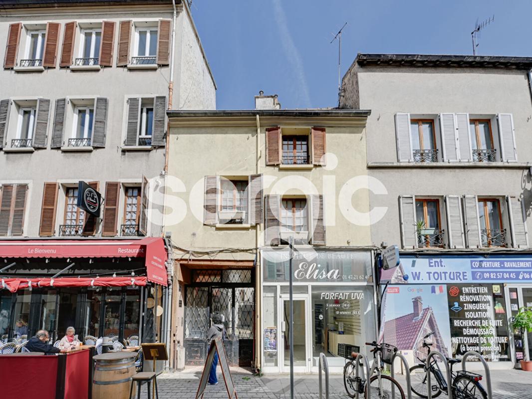 Immeuble 77m² — Nanterre