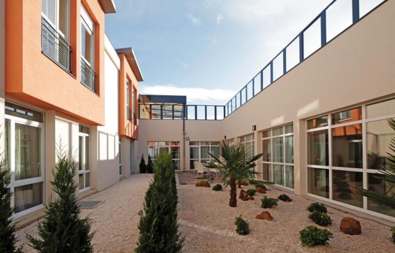 Investissement LMNP loué - Studio EHPAD - Leudeville - 5,70 %