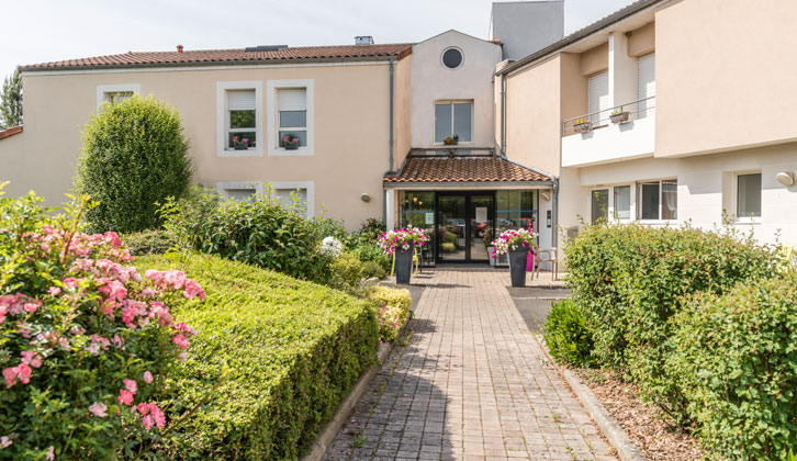 Le Jardin des Alisiers (86) - EHPAD - DOMUSVI