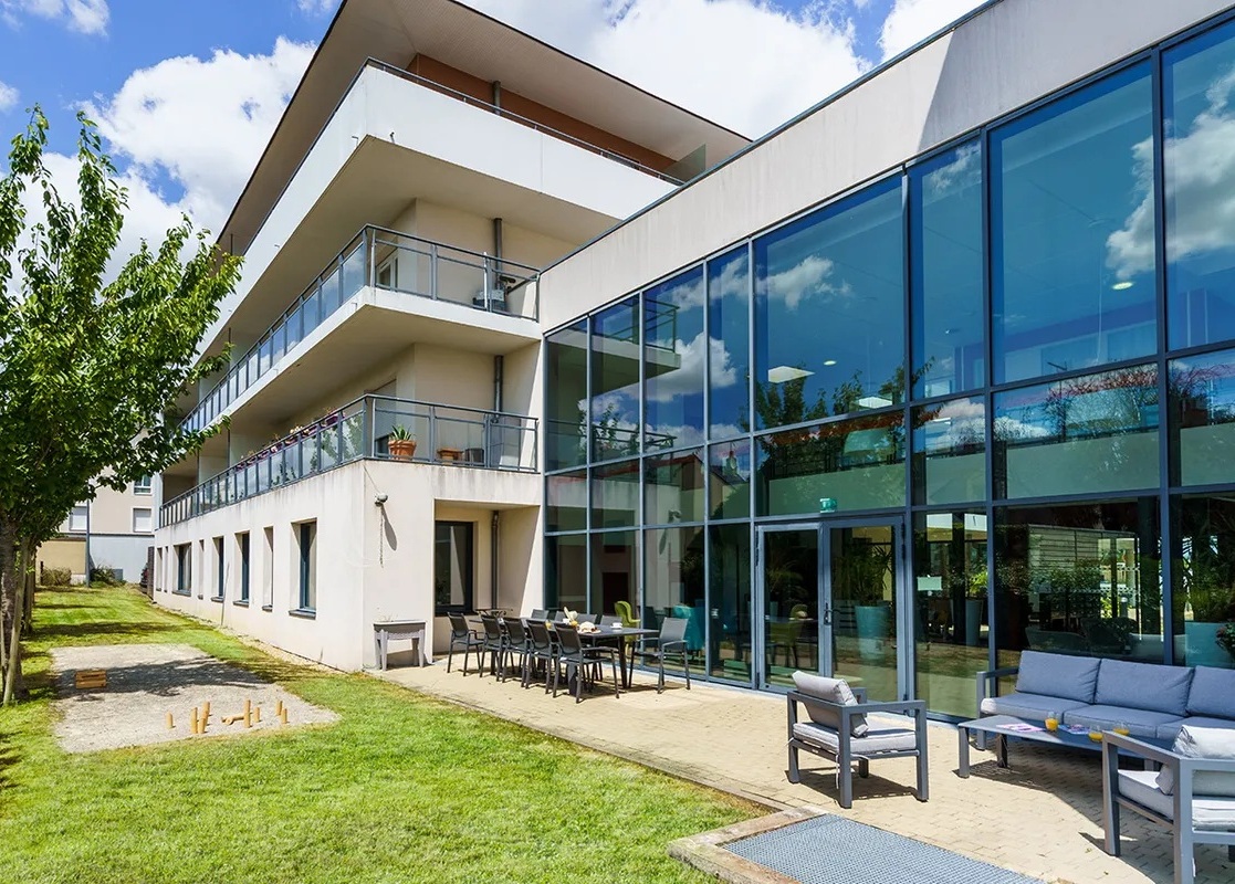 Investissement LMNP loué - Studio seniors - Avrillé - 5,60 %