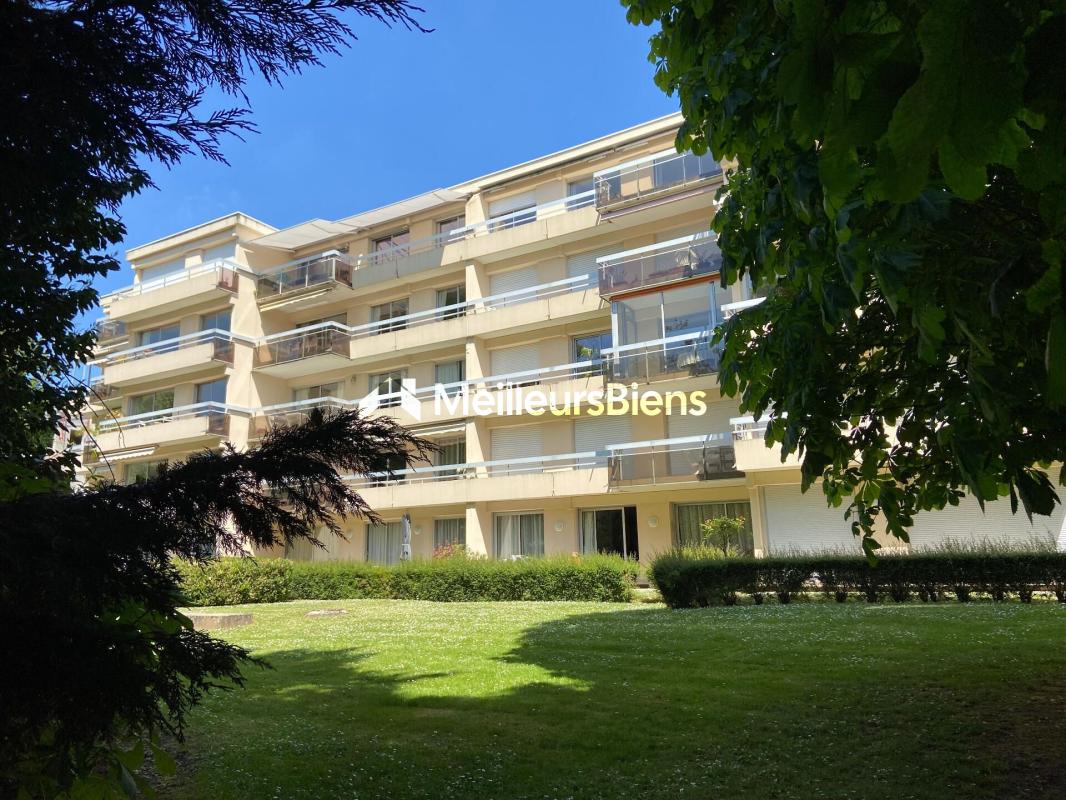 Chartres à 3mn du cinéma, ravissant 2 pièces lumineux , balcon sur jardin et cave