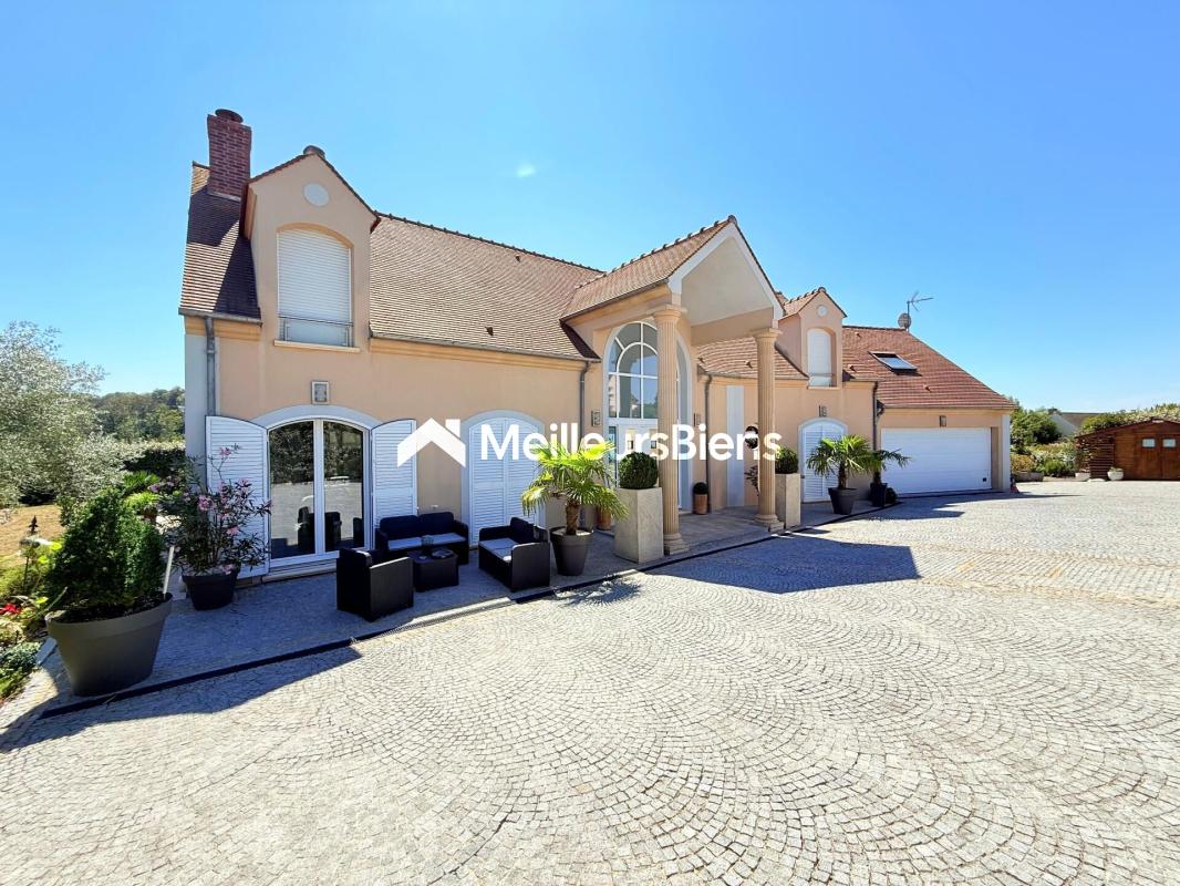Maison 250 m² à Luzarches, 5 chambres et sous-sol aménagé
