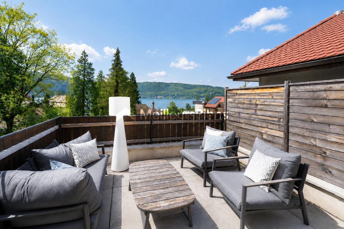 Veyrier-du-Lac - Appartement/Maison de village - Vue lac