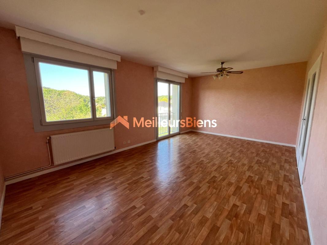 Spacieux appartement type F3 lumineux, au calme avec un environnement verdoyant