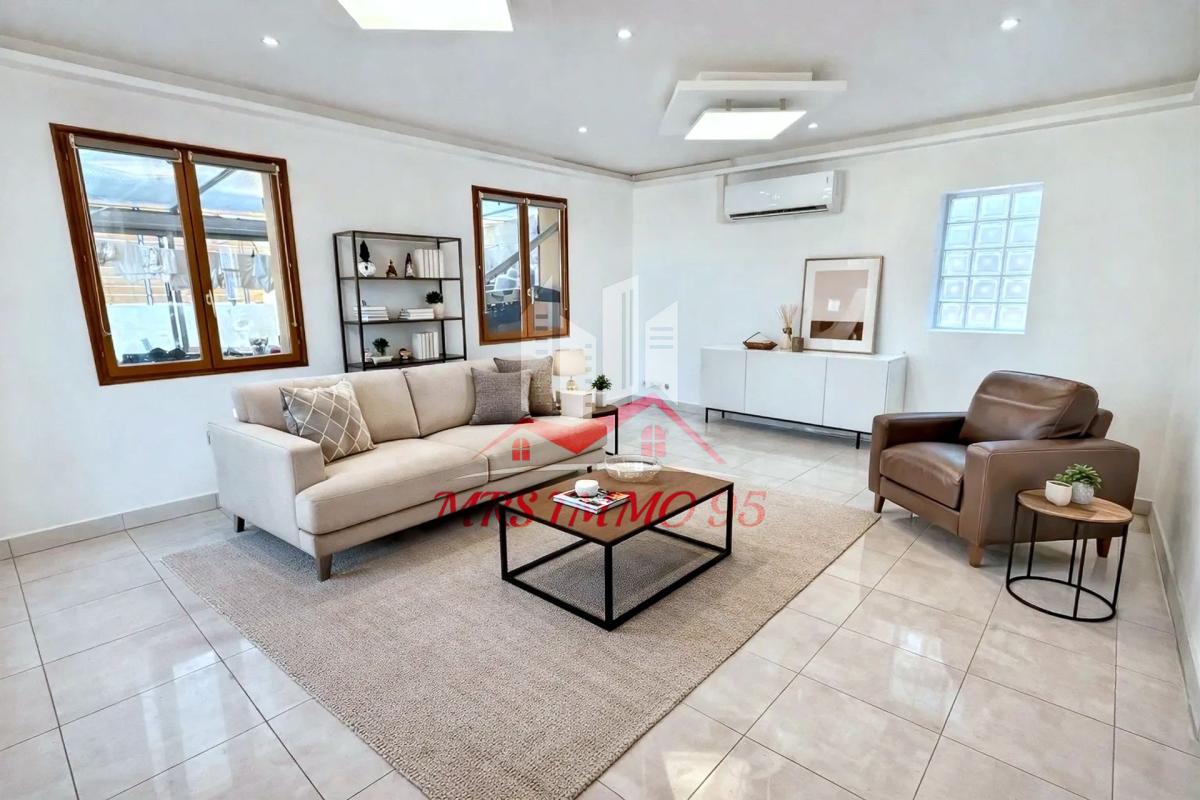 Maison de 2014, 3/4 chambres, avec dépendance