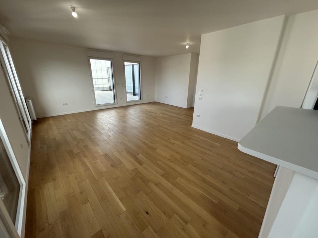 Appartement 5 pièces (109.96 m²) à louer - Courbevoie (92400)