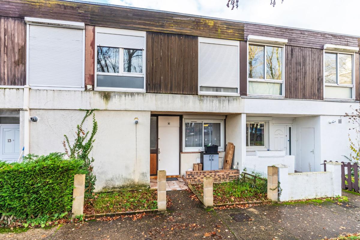 LOGEMENT CONVENTIONNE LOUE - Maison - 94 m² - Cergy (95)