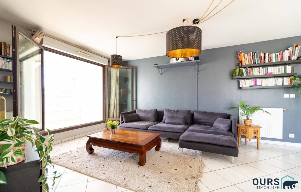 Un beau 3 pi&egrave;ces avec Terrasse, balcon, parking et vue sur le C
