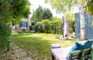 2 maisons avec grand jardn &agrave; l'abris des regards &agrave; 60 m&egrave;tres