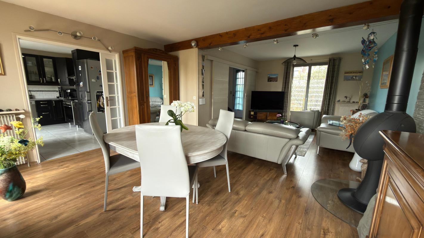 COUP de COEUR – Maison familiale 6 pièces 190m² – Secteur recherché des 24 Arpents - 10 min à pied RER A