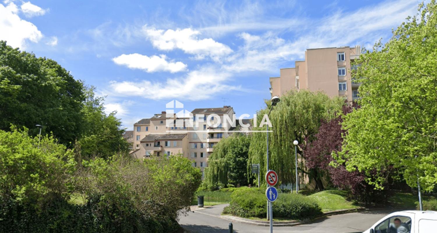 Appartement F4 de 83 m² avec véranda, parking et cave – Boissy-Saint-Léger