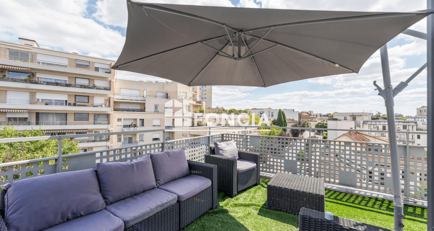 Appartement coup de cœur – Dernier étage avec exceptionnelle terrasse de 45 m² !