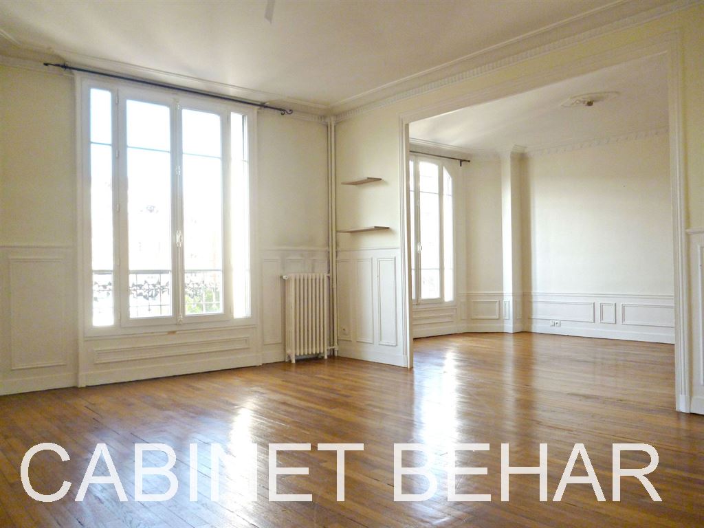 BEL APPARTEMENT HAUSSMANNIEN – PROXIMITÉ MÉTRO SAINT-MANDÉ