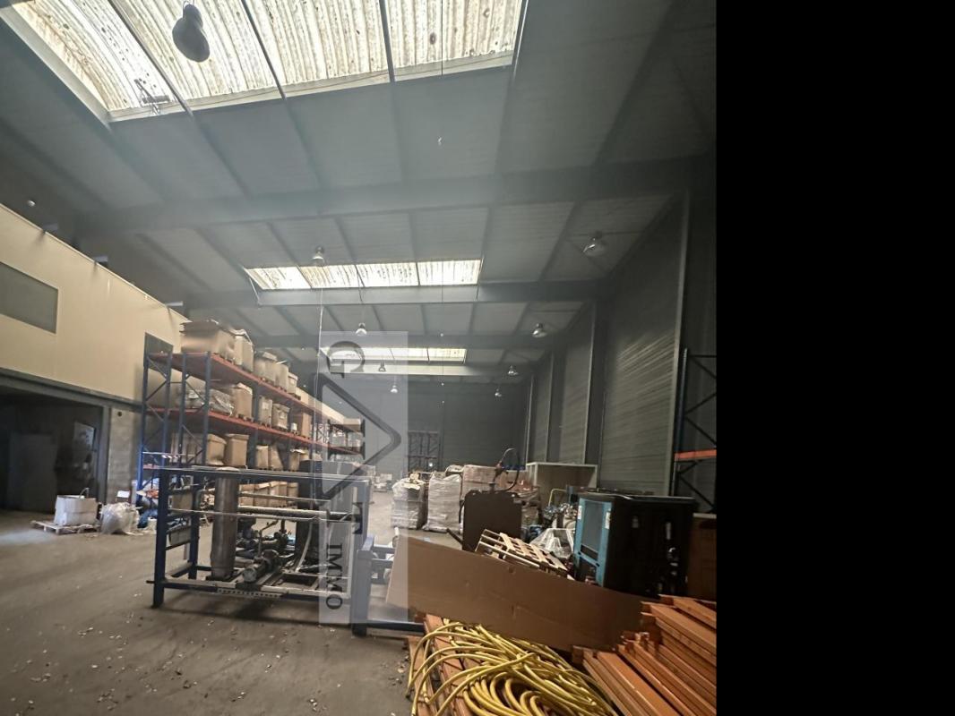 BATIMENT INDÉPENDANT À VENDRE