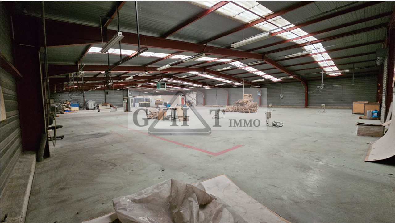 Local d'activité de 1900 m² à vendre à NEUILLY EN THELLE