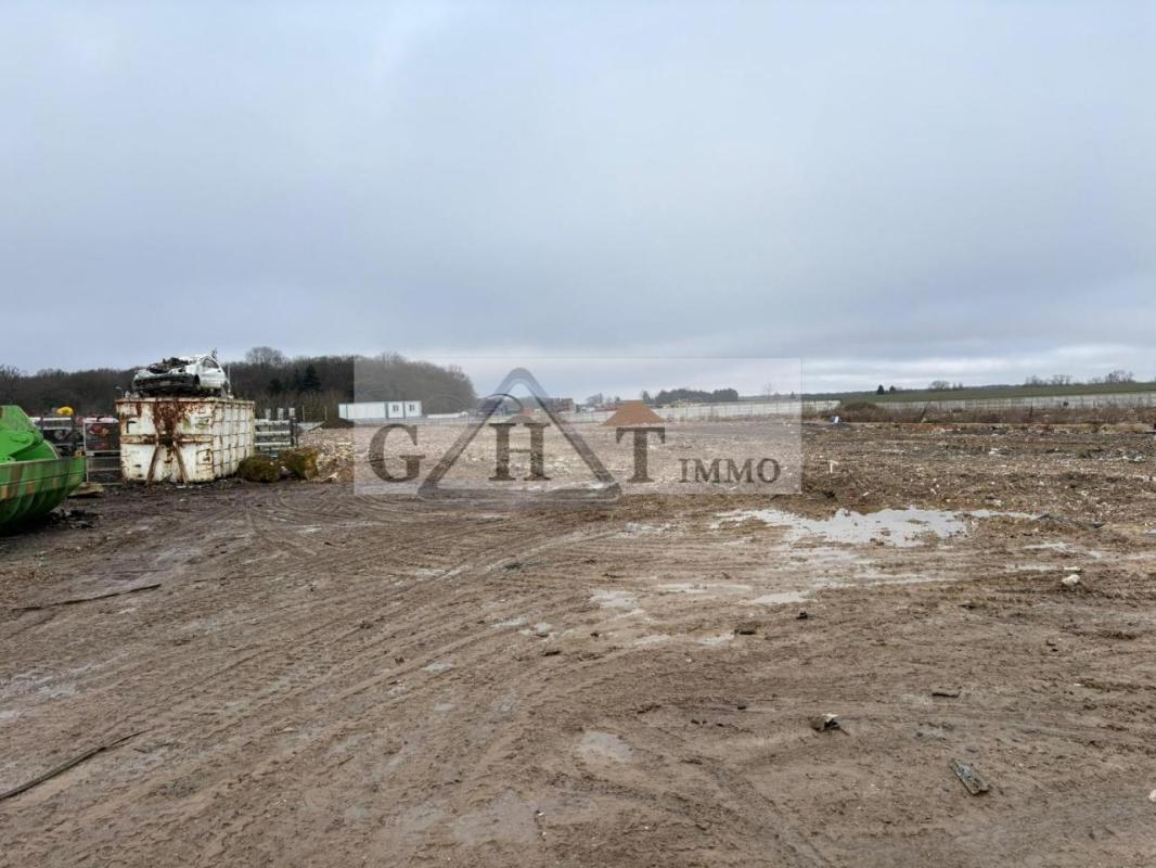 TERRAIN 11 000 M² AVEC PC – CHAUMES-EN-BRIE