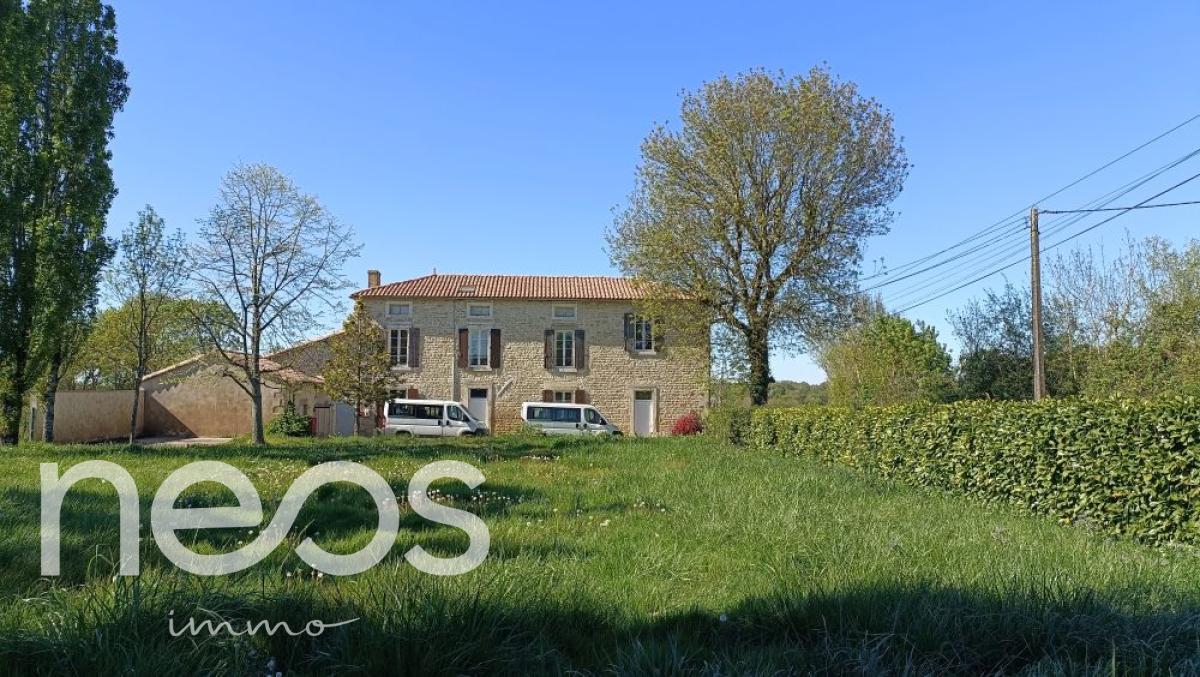 MAISON 5 CHAMBRES + GÎTE - MELLE