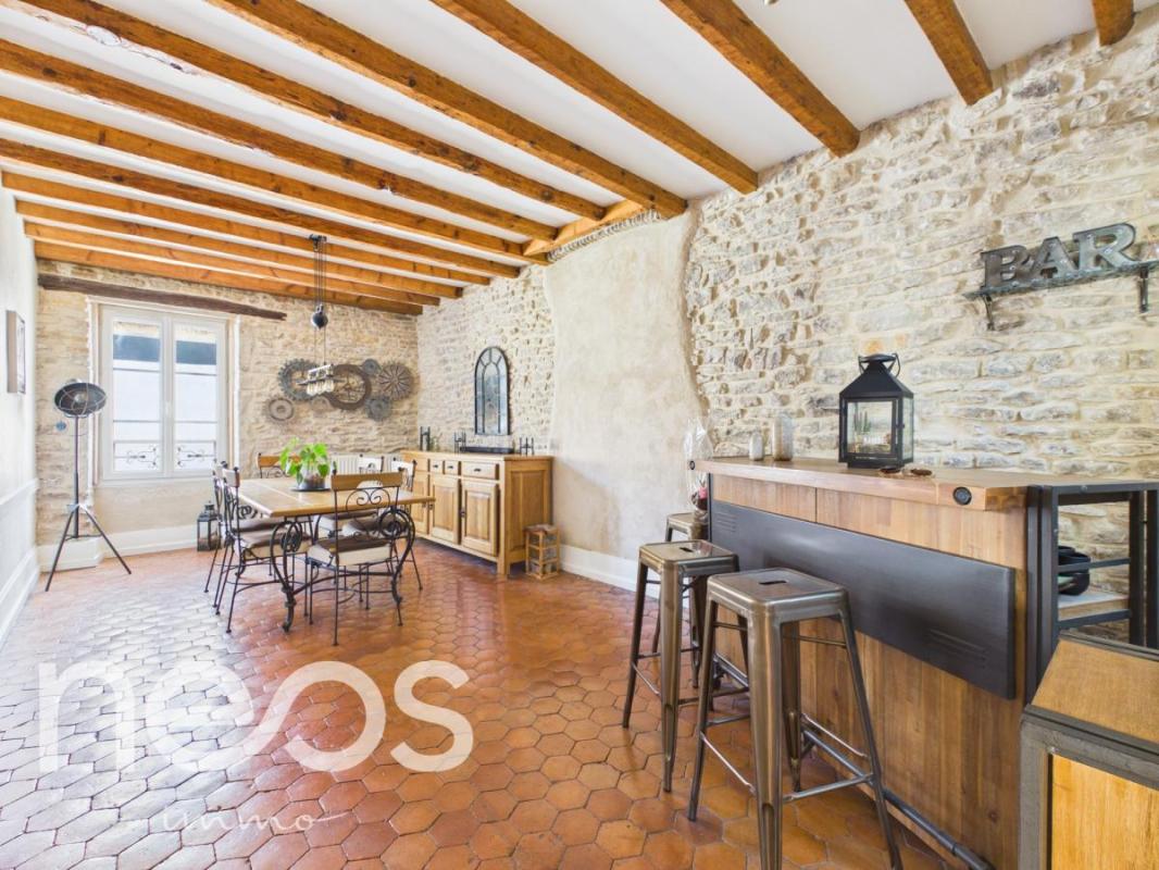 Maison de village de caractère – 4 chambres – Garage – REMIGNY