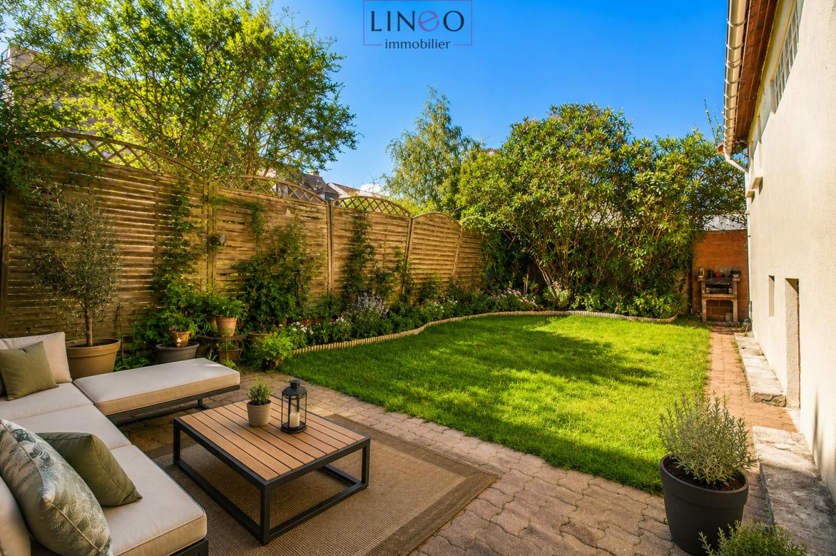 CHOISY LE ROI - GONDOLES SUD - MAISON 2 PIECES - JARDIN - GARAGE - SOUS-SOL