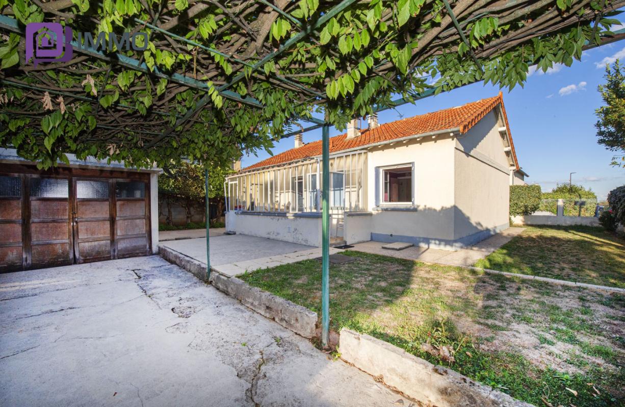 Maison plein pied - plateau THIAIS