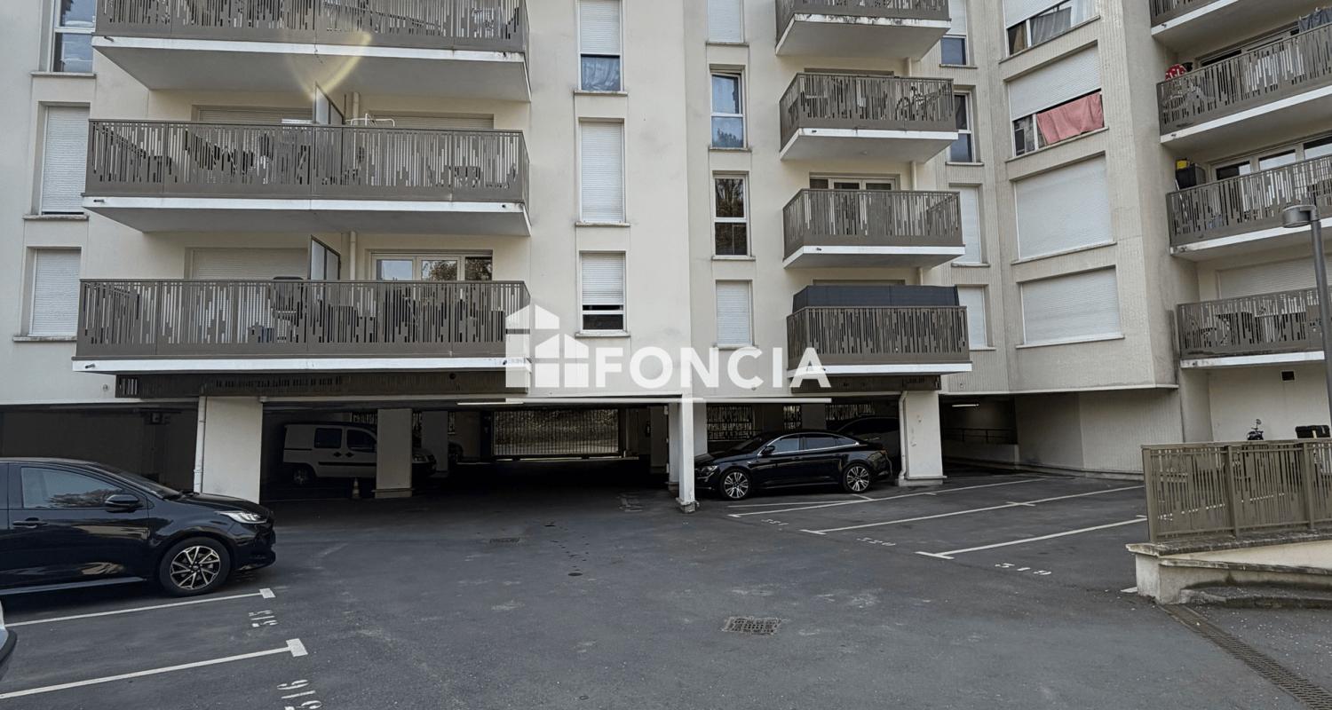 STUDIO 22 m² AVEC PARKING – PIED DE LA GARE – RÉSIDENCE RÉCENTE KAUFMAN & BROAD