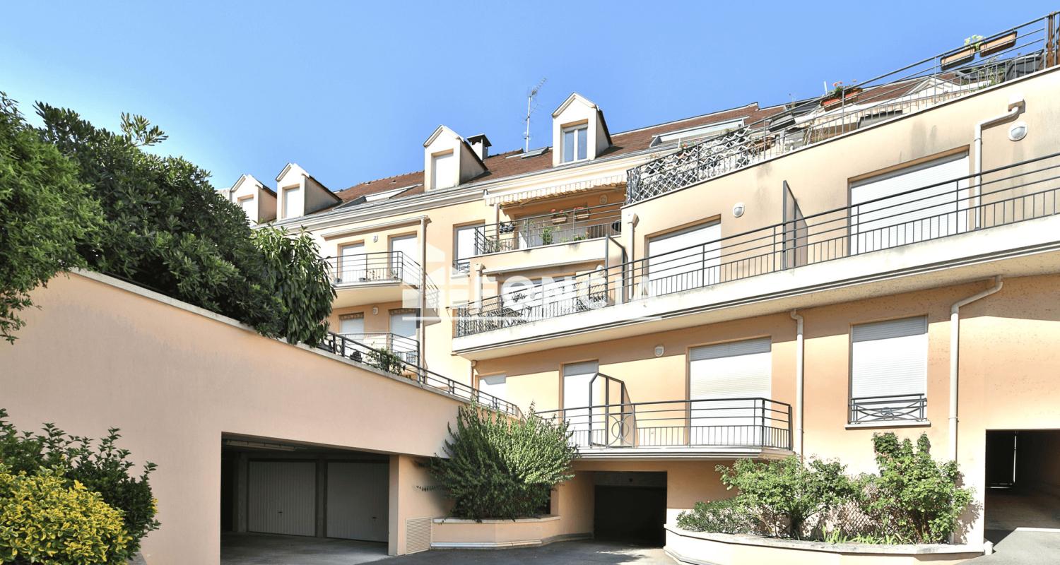 SAINT-LEU-LA-FORÊT – 2 PIÈCES – 50 m² – BALCON – PARKING – CAVE