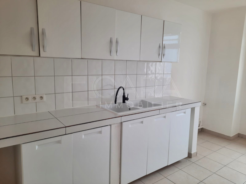 Cayenne, appartement T3 refait à neuf