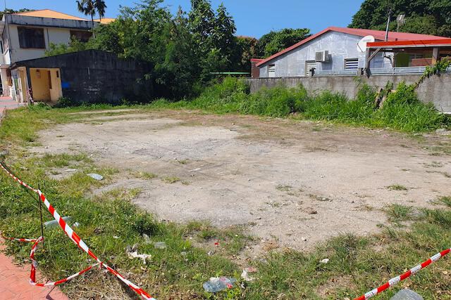 Terrain — Grand-Bourg