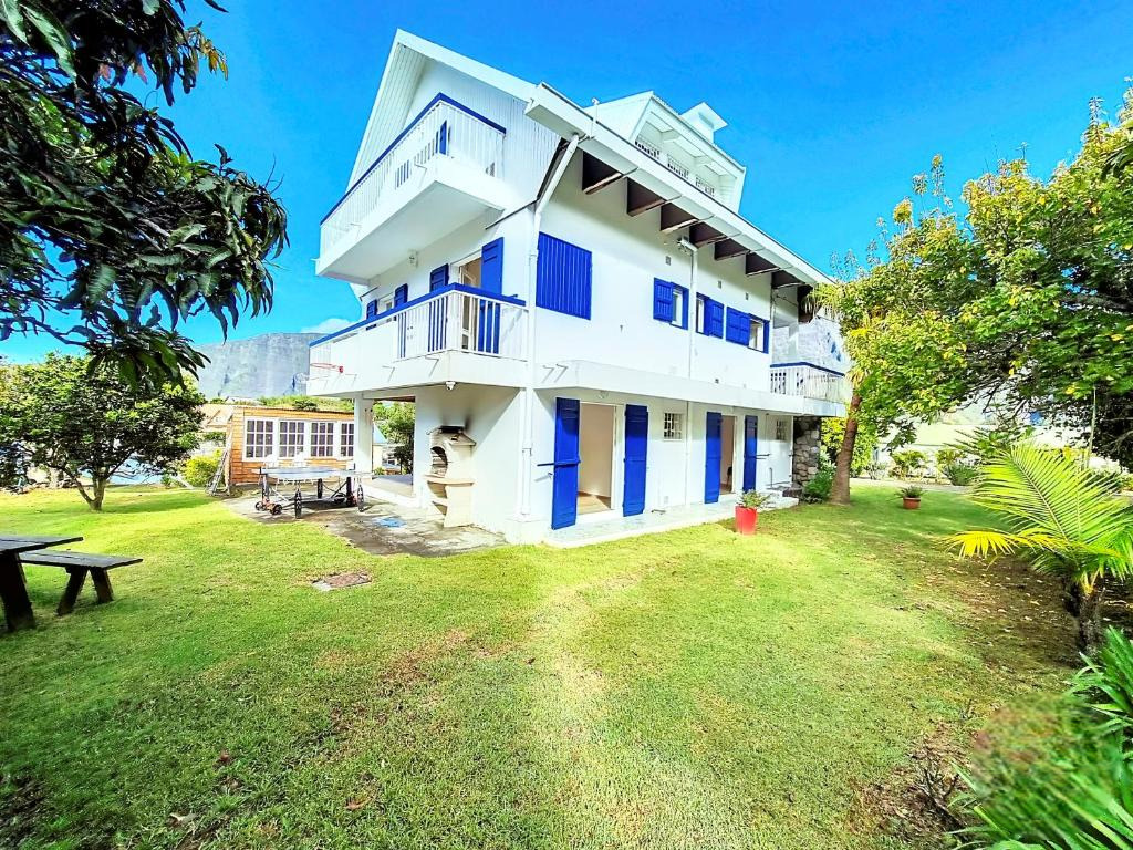 Charmante villa F5 meublée de 120 m2 en centre ville de Cila