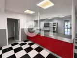 &Agrave; LOUER &mdash; Local commercial exceptionnel | 200 m&sup2; + Terrasse 35 m&sup2; | Fort-de-France