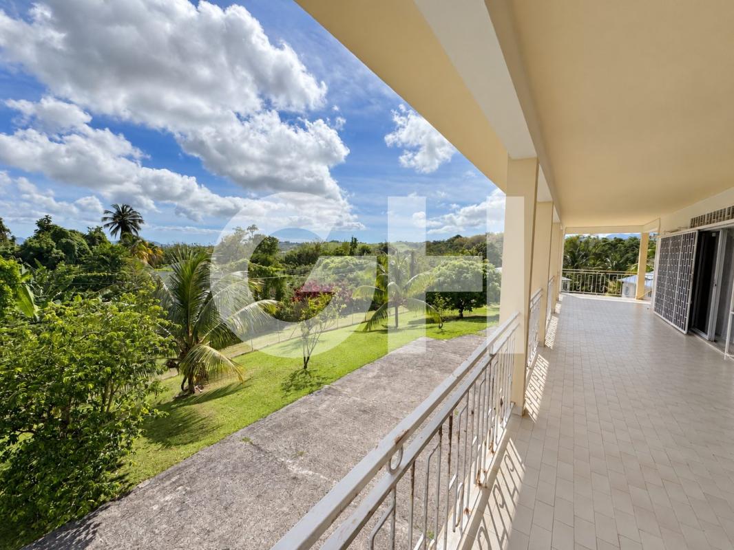 &Agrave; vendre &ndash; Maison T5 sur terrain plat de 1 200 m&sup2;, proche de Mangot Vulcin