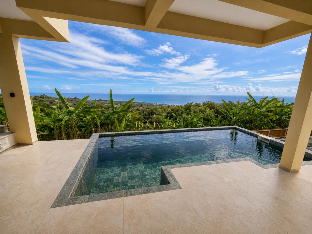 SAINT-GILLES VILLA NEUVE 170 M2 PISCINE VUE MER PANORA