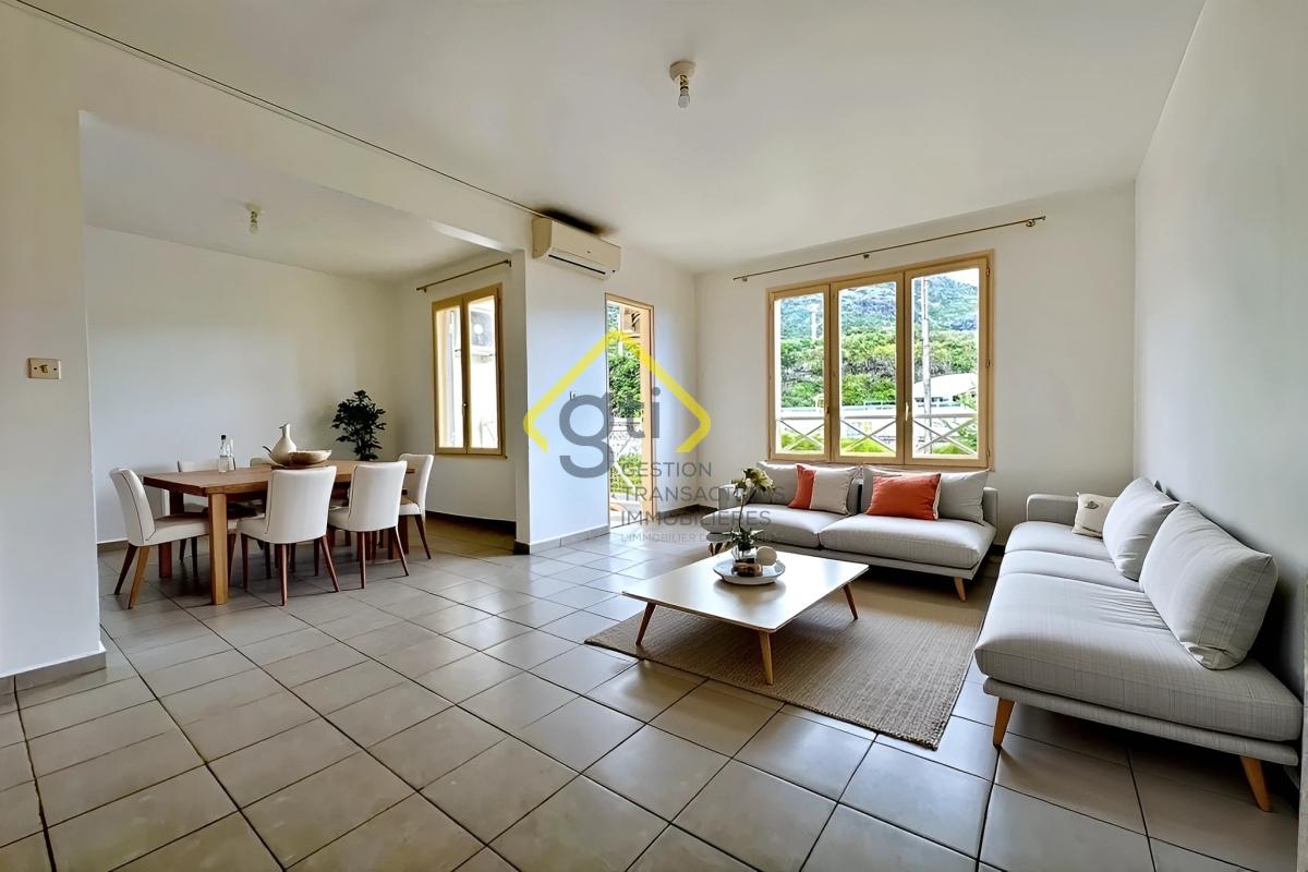 A vendre T4/5 88 m2 Saint-Denis   3 chambres, séjour climati