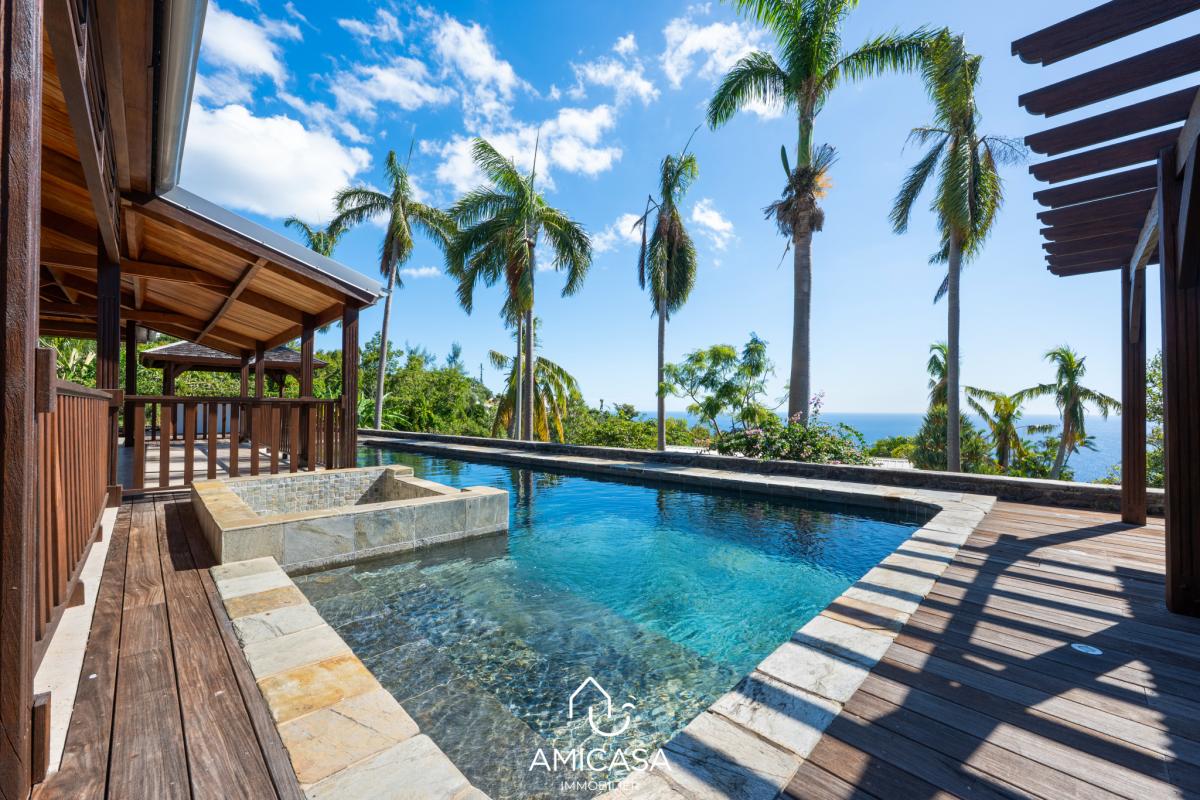 LA MONTAGNE (CHEMIN CAP BERNARD) - MAISON T4 + DÉPENDANCE AV