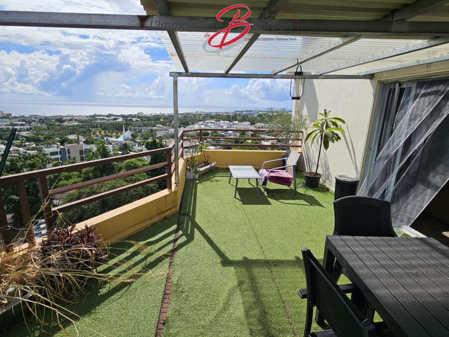 T2 Vendu entièrement meublé avec + de 25 M² de Terrasse semi cou