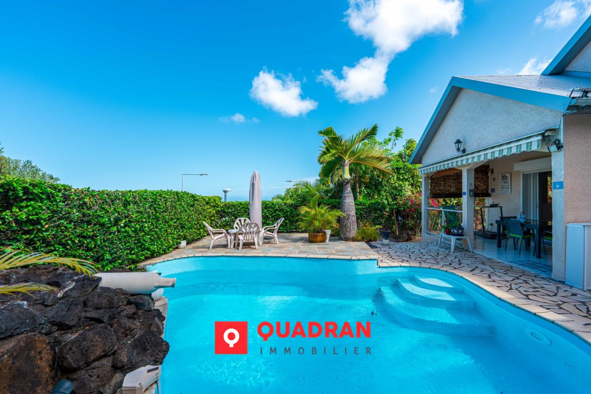 A LOUER - MAISON DUPLEX T4 DE 95M2 AVEC PISCINE A 2300EUR CC -